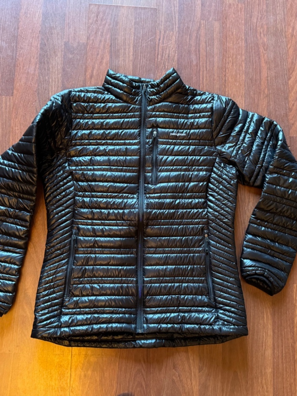 Patagonia Womens Black High Neck Puffer Coat- Sz. Large- NWOT
